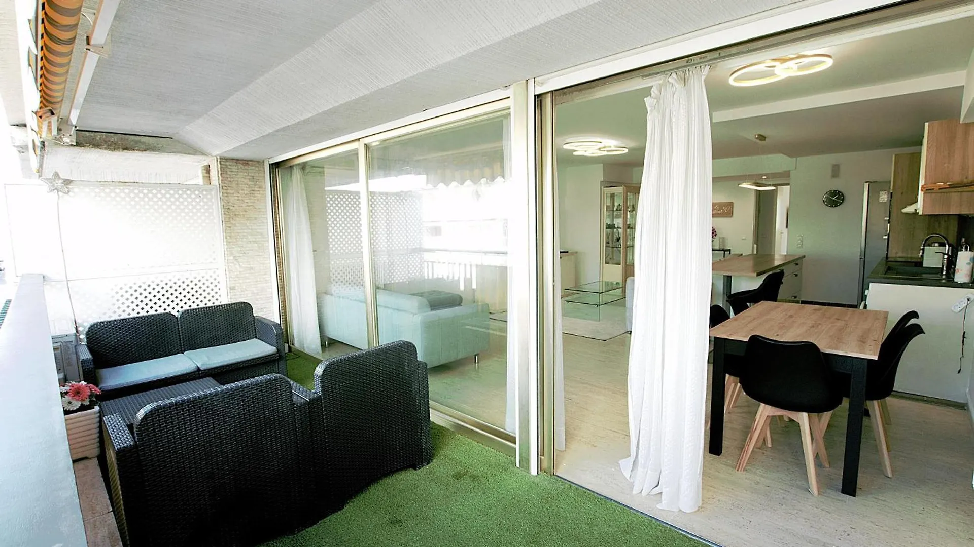 Cannes Palm Beach - Fully Fitted Apartment - 2 Bedrooms France